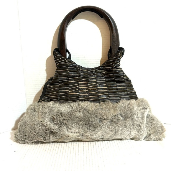 Mariana Mendez  gray beige mink leather elastic fiber & felt  shoulder handbag - Picture 1 of 6